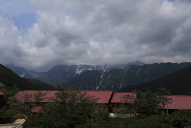 常念小屋と穂高、槍ヶ岳