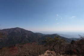 大山と秦野市街