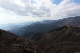 烏尾山荘と大倉尾根