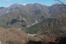 沢と紅葉