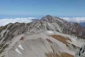 富士ノ折立から望む剱岳