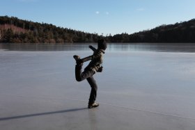 天然のスケートリンク