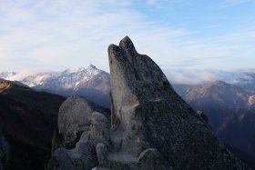 イルカ岩と槍ヶ岳