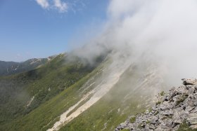湧き上がる水蒸気