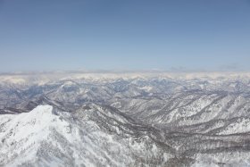 真っ白な雪山