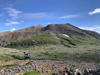 二ノ池小屋と木曾御嶽山