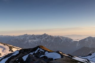 赤く染まる立山