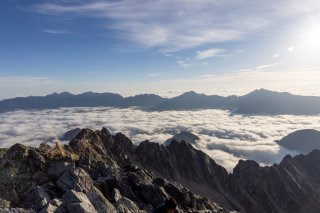 雲海と北アルプスの山々