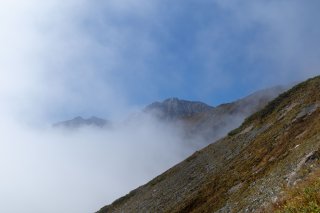 稜線の雲